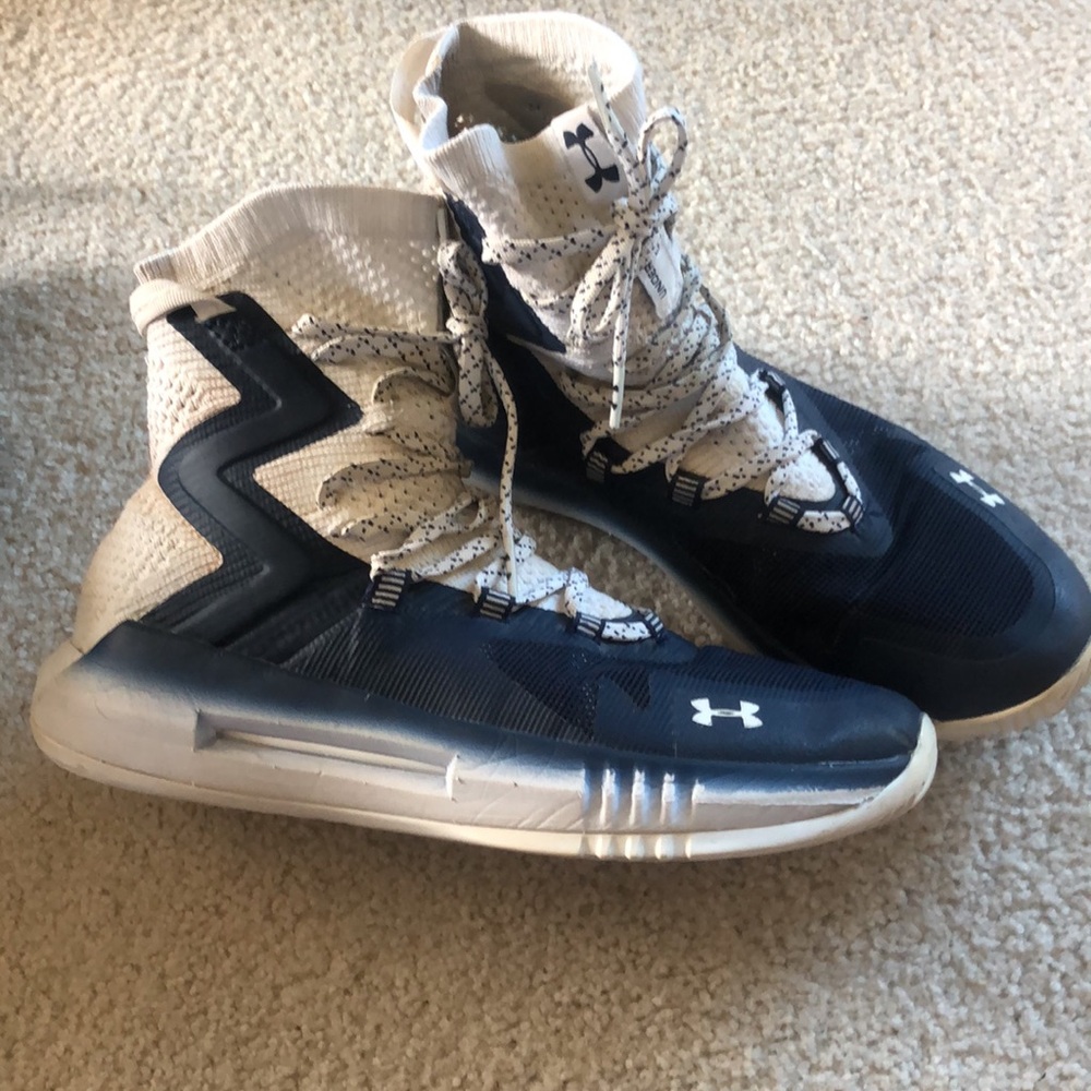 Under Armour White/Blue Ankle Sock VolleyBall Shoe 8/9 HighLight Ace 2.0 booties